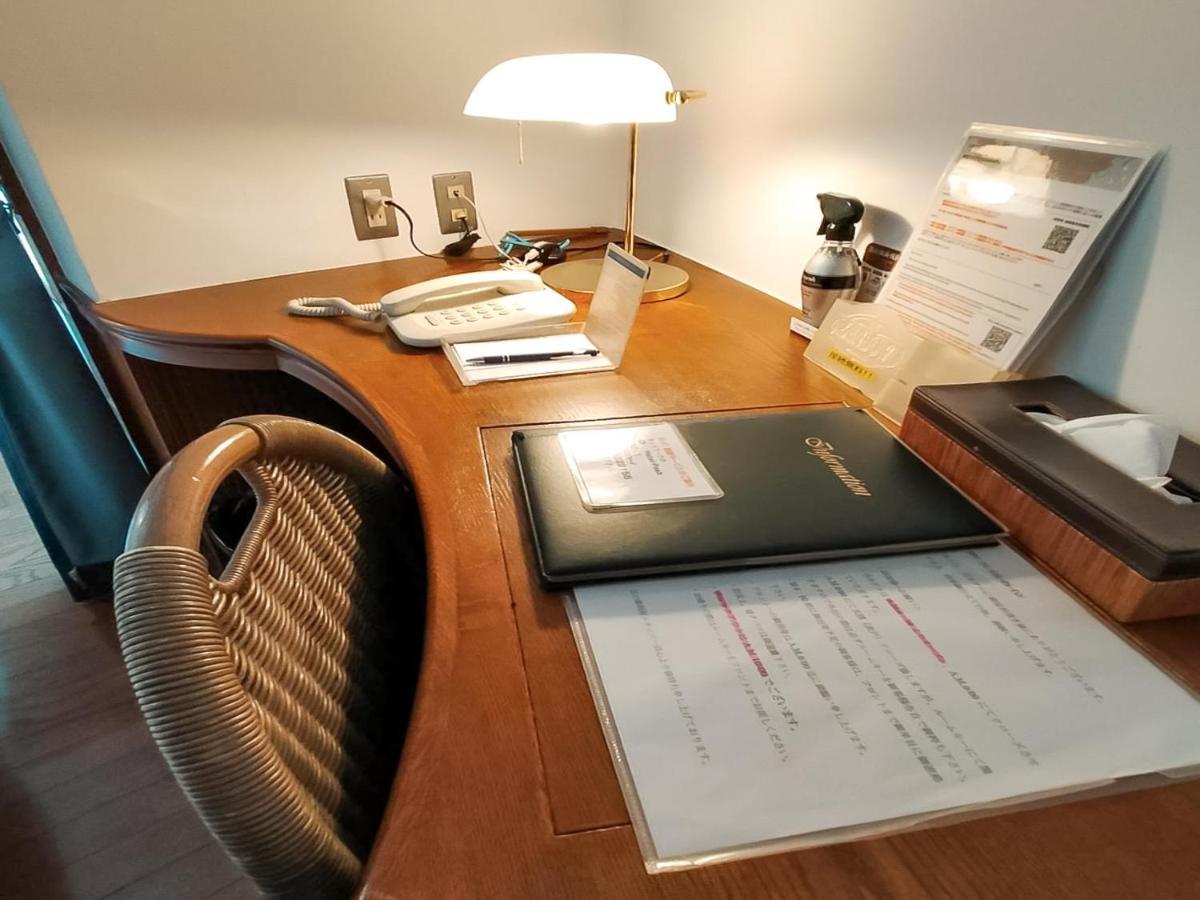 Hotel Posh Одавара Екстер'єр фото