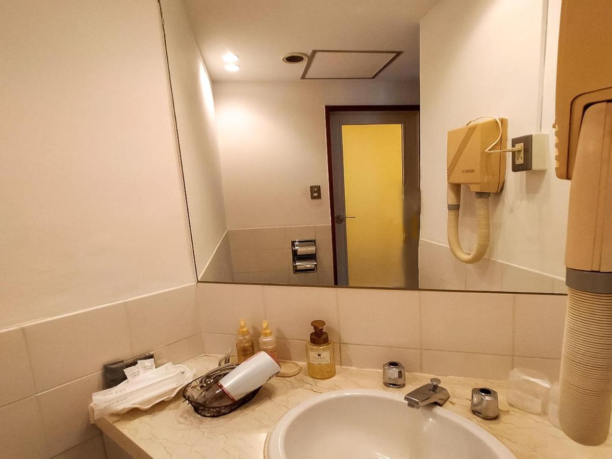 Hotel Posh Одавара Екстер'єр фото